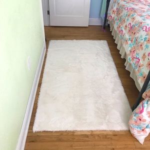 ✨ White rug ✨